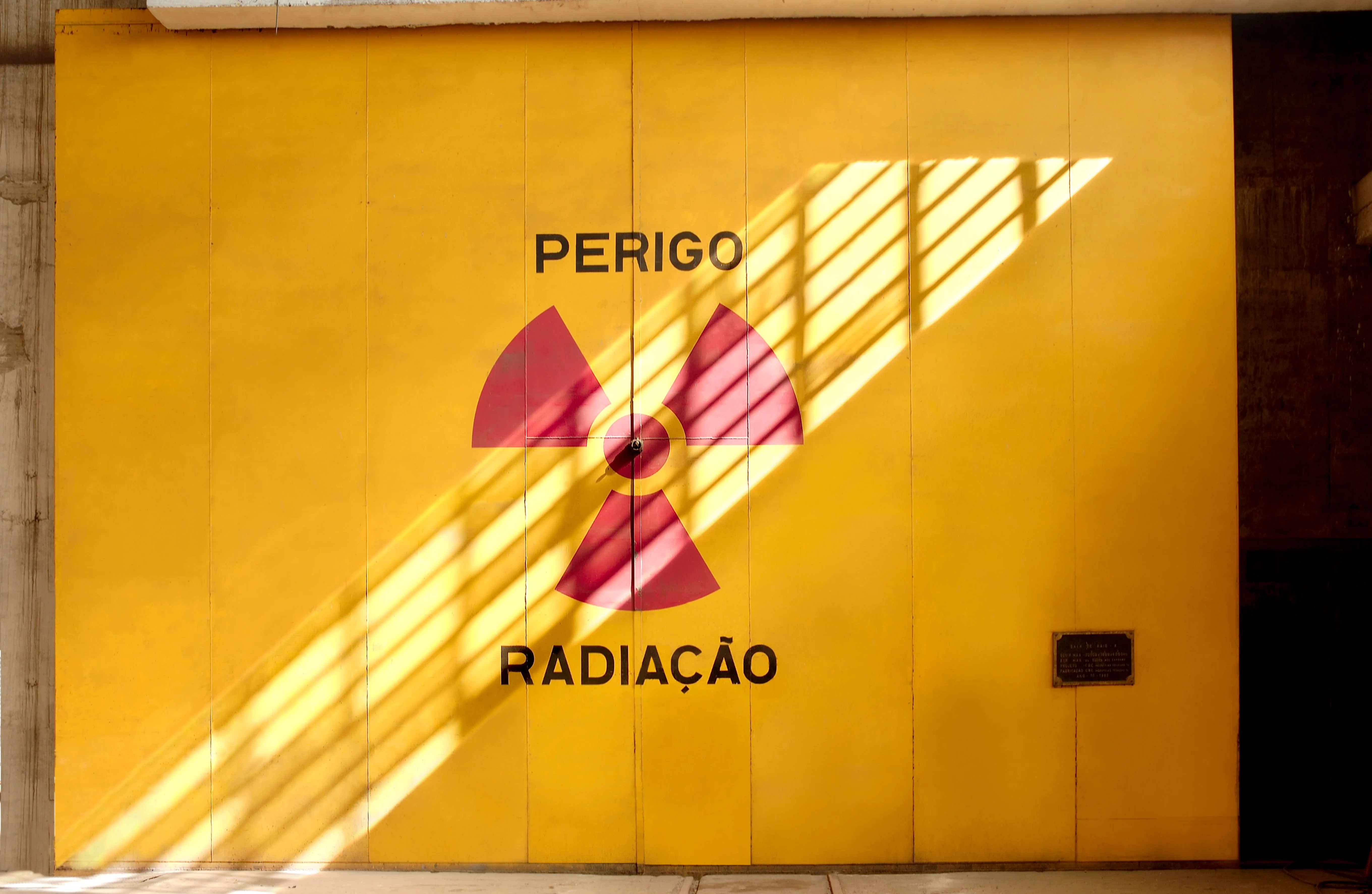 Área preparada para ensaio radiográfico industrial